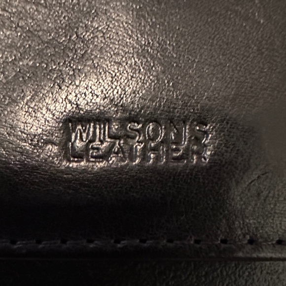 Wilson’s Black Leather Coin Purse - Picture 2 of 4